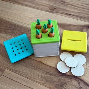 Lovevery Coin bank, carrot lid